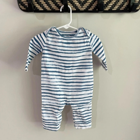 Aden + Anais - Baby - White/Blue Muslin Long Sleeve Romper - 3-6 Months - EUC! - Picture 3 of 9
